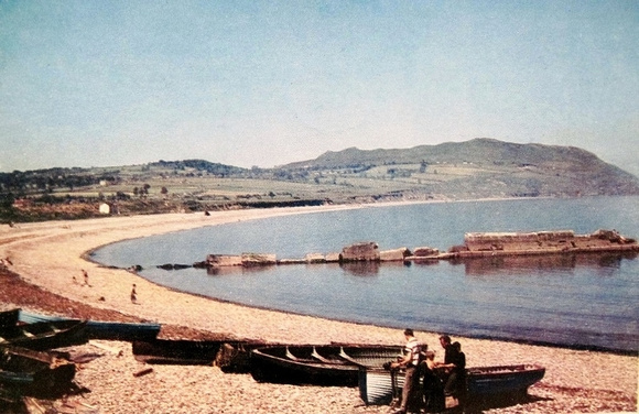 Greystones-Harbour-1960.-Source-Unknown (800x518)
