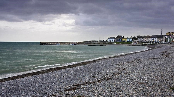 greystones-harbour-from-the-north-beach-gary-rowe (800x448)