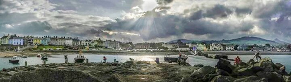 Joe-Houghton-Photographygreystones-harbour-old-pic-sun (720x203)