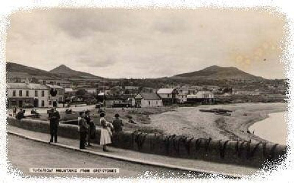 Greystones Harbour 1940s Postcard Pic Patrick Neary