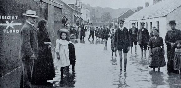 Bray Archives NOV17 Sheridan's Lane, Little Bray after the Aug 1905 flood