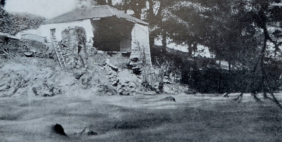 Bray Archives NOV17 Dargle cottage damaged by August 1905 flood
