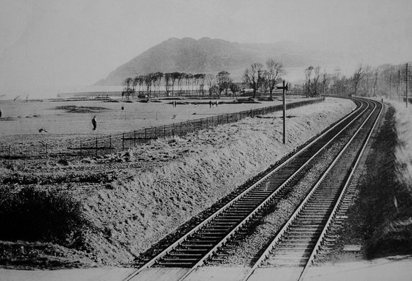 Railway-into-Bray-c1945-800x546-800x546