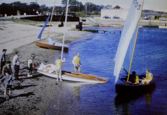 Sailing-at-Bray-Harbour-1960s-800x552-800x552