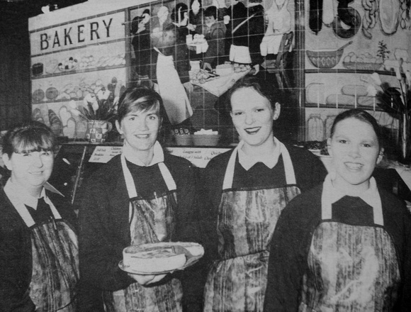 Molloy's gang Rose Byrne, Liz-Anne Molloy-Woolam, Melissa O'Hagan & Karen Gilroy 1995 Bray People