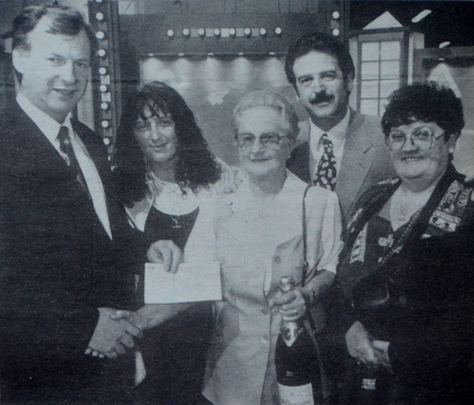 Kicloole's Eileen Fox €10,000 Winning Streak win, with Bridget Traynor & Lisa Walsh 1995 Bray People July to December