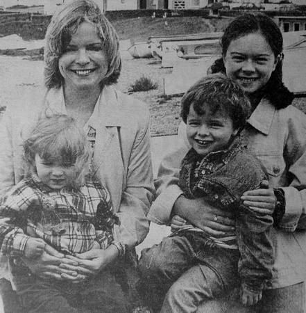Greystones Person of The Year Matrina Beirne & her kids, Martha, Ian & Jenny 1997 Bray People