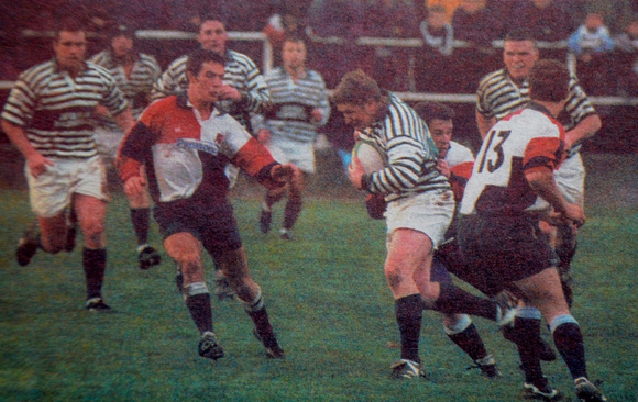 Eoin O'Brien tries to break on through against Old Wesley 1997 Bray People