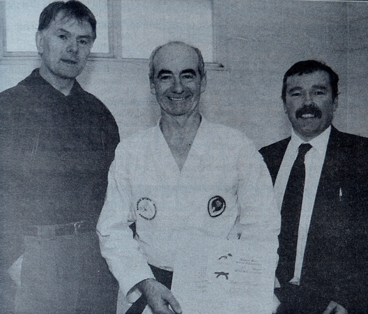 Martin O'Donoghue gets shoplifter-ready with Pat D'Arcy & James Murphy 1998 Bray People