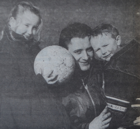 Ray O'Neill with his football-crazy kids Leigh & Conor 1998 Bray People