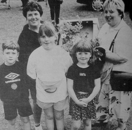 Peggy Kearney & Patricia Kavanagh with kids Lisa, Rebecca & Gabriel 1998 Bray People