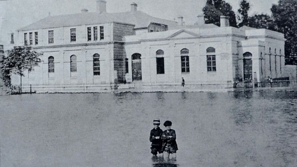 Bray-Archives-NOV17-The-Cripplres-Home-after-the-floods-August-1905-800x450-800x450