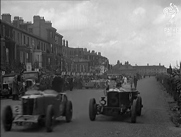 Bray-Round-The-Houses-Race-British-Pathe-1934-1-800x606