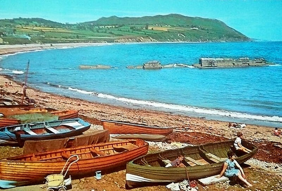 Greystones-Harbour-1968-Postcard-800x542
