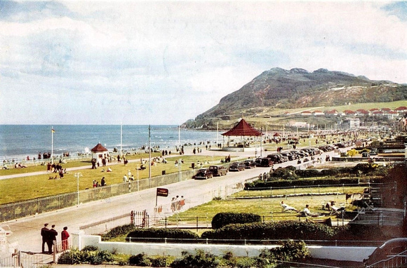 The Esplanade & Bray Head vintage postcard 1950s