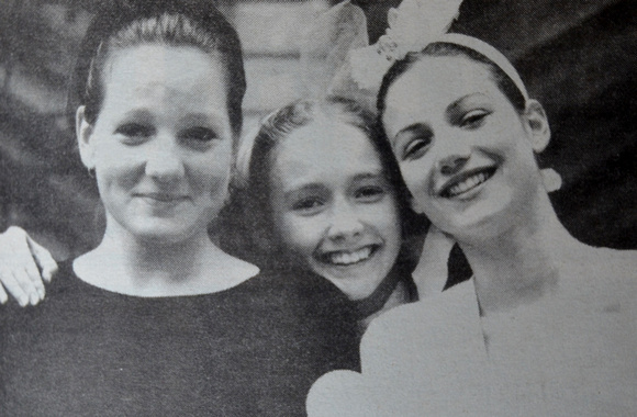 The Wiz ladies Aoife O'Brien, Sinead Lavelle & Elaine Lawless 1999 Bray People