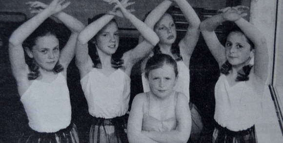 Barbara Donnelly dancers Zoe Warren, Aoife McNulty, Alice Cryan, Kerri O'Neill & Danielle Lynch 1999 Bray People