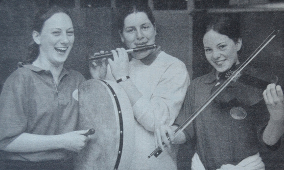 Fleadh Ceoil girls Orlagh Denvir, Maria Harvey & Sandra Deering 1999 Bray People