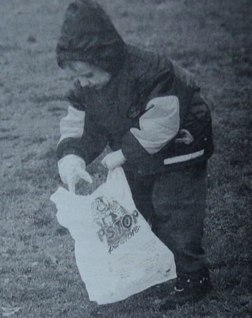 Gavin O'Mahony helps the Spring Clean 1999 Bray People