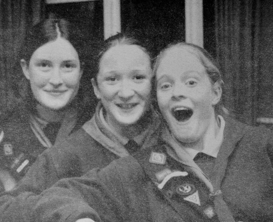 Girl Guide quiz night at the La Touche with Alessandra Bell, Emer Kelly & Louise Kelly 1999 Bray People