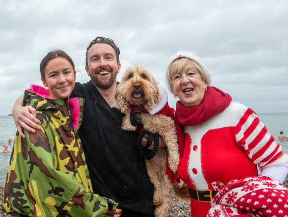 Christmas Day Swim 25DEC23 John McGowan GG 009.jpg