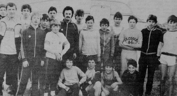 Kilcoole Athletic Club Boys with Noel Henry Feb 1985 Bray People #1 (800x437)