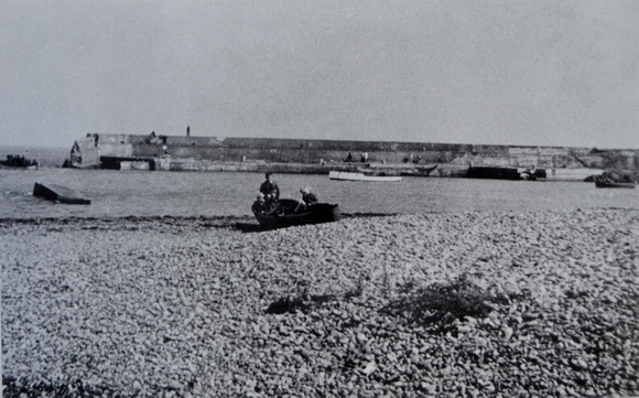 The harbour pier returns to the sea. Source Derek Paine