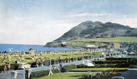 Promenade & Bray Head postcard featuring Smith's Hotel. Source ebay 16APR20