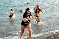 At-the-Christmas-Day-Swim-in-Greystones-2014-12-640x425
