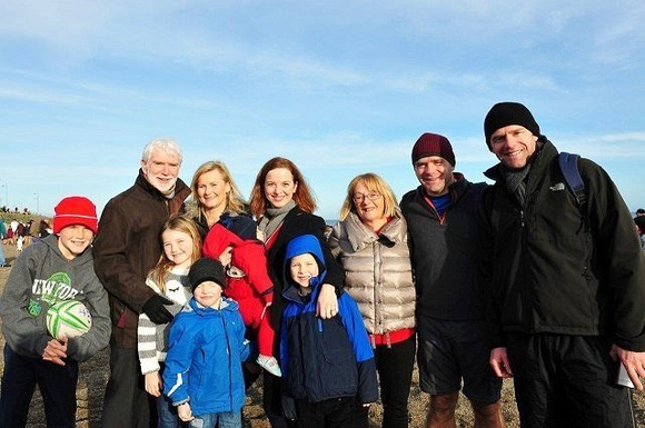 At-the-Christmas-Day-Swim-in-Greystones-2014-7-640x425